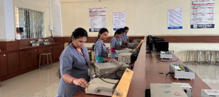 Analog and Digital Circuits / Digital Electronics Lab